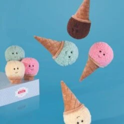 Jellycat Knuffels - Irresistible Ice Cream Chocolate, 18cm 9 Jellycat Knuffels - Irresistible Ice Cream Chocolate, 18cm -The Little Ones jellycat knuffels irresistible ice cream chocolate 3